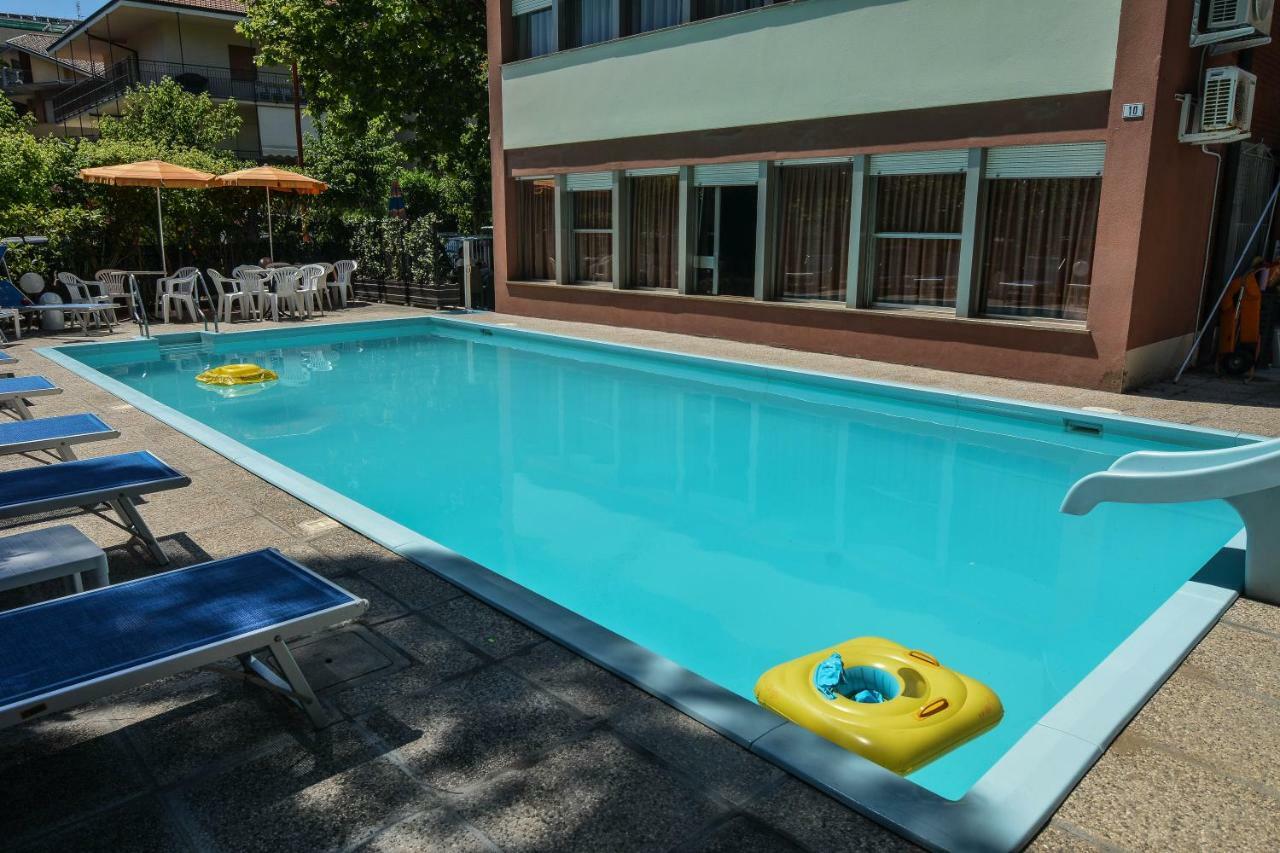Hotel Zani Cervia Eksteriør billede